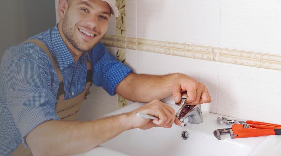 Professional Water heater repair in Courtland, MS